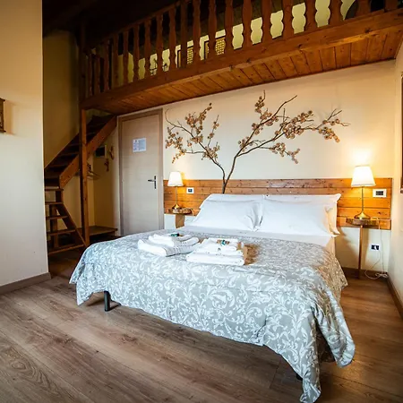 Boscoscuro Farm stay *
